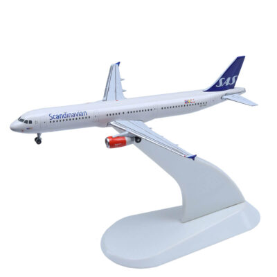 Scandinavian Airbus A321 Metal Diecast Airplane Model SE-REI 1/500